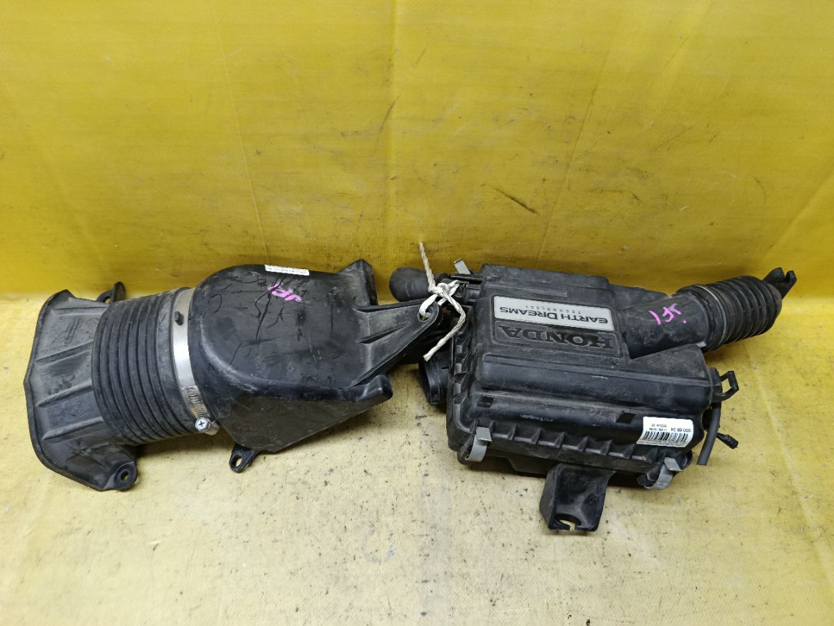 Корпус воздушного фильтра на Honda N-Box JF1 S07A Фото 1