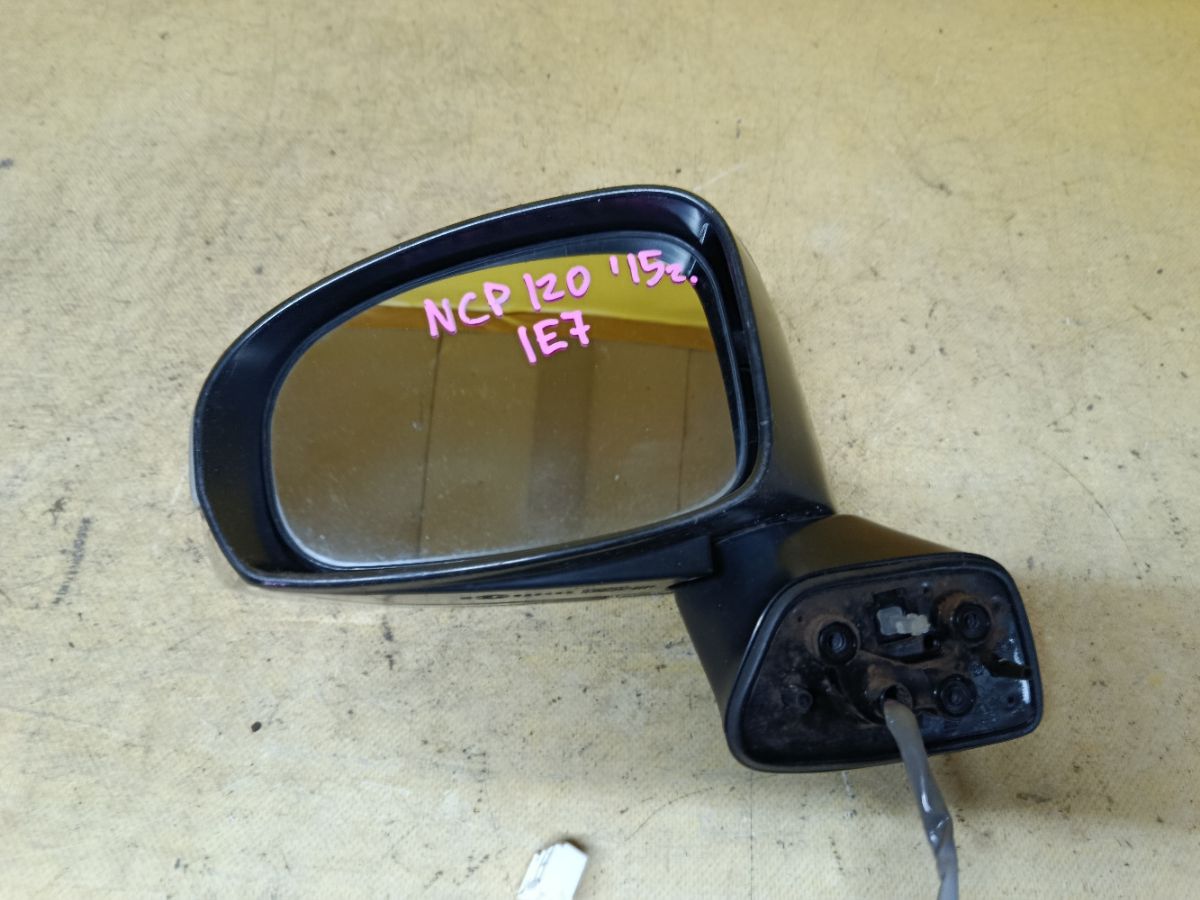Зеркало двери боковой на Toyota Ractis NCP120 Фото 4