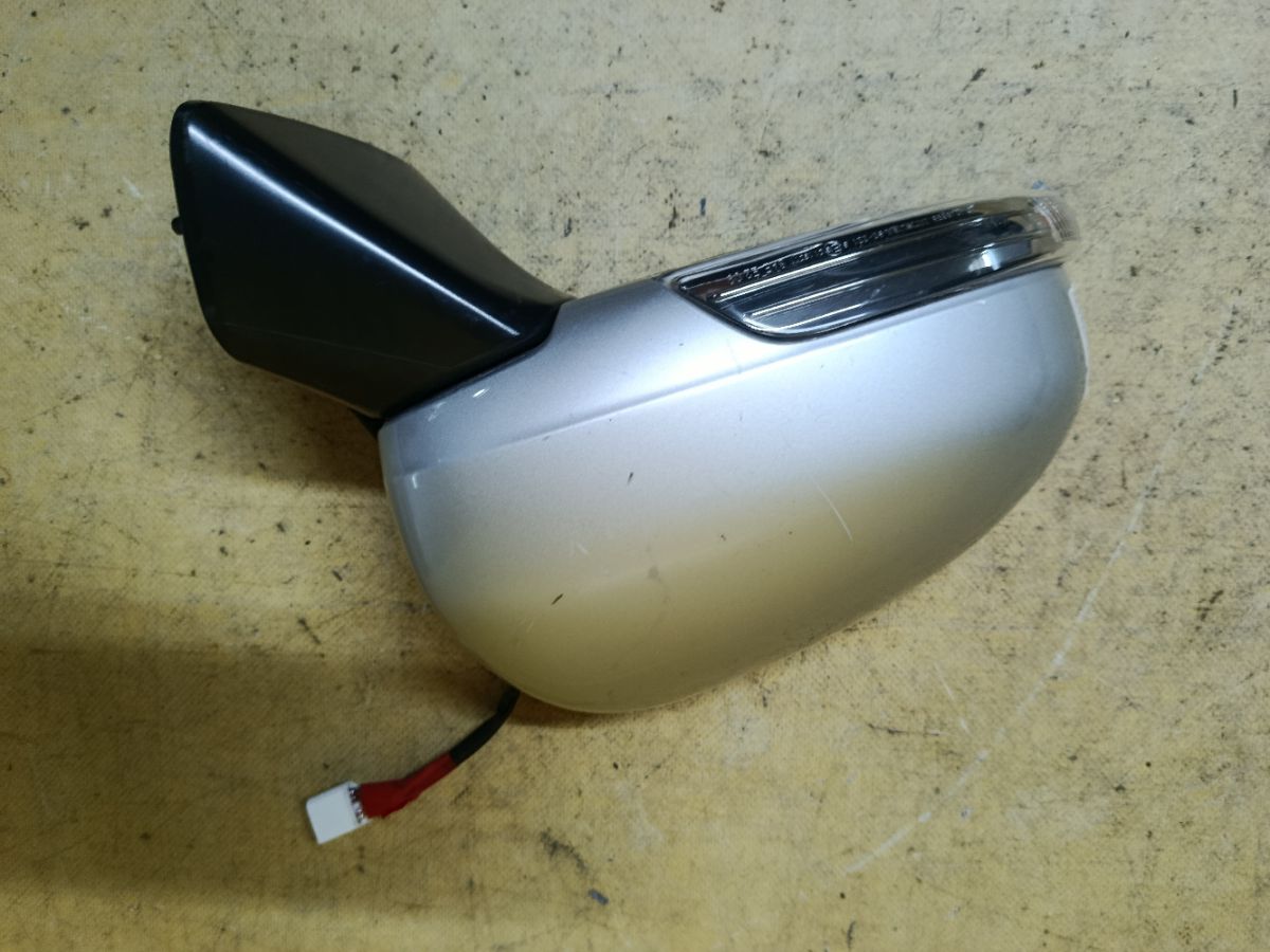 Зеркало двери боковой на Toyota Ractis NCP120 Фото 1