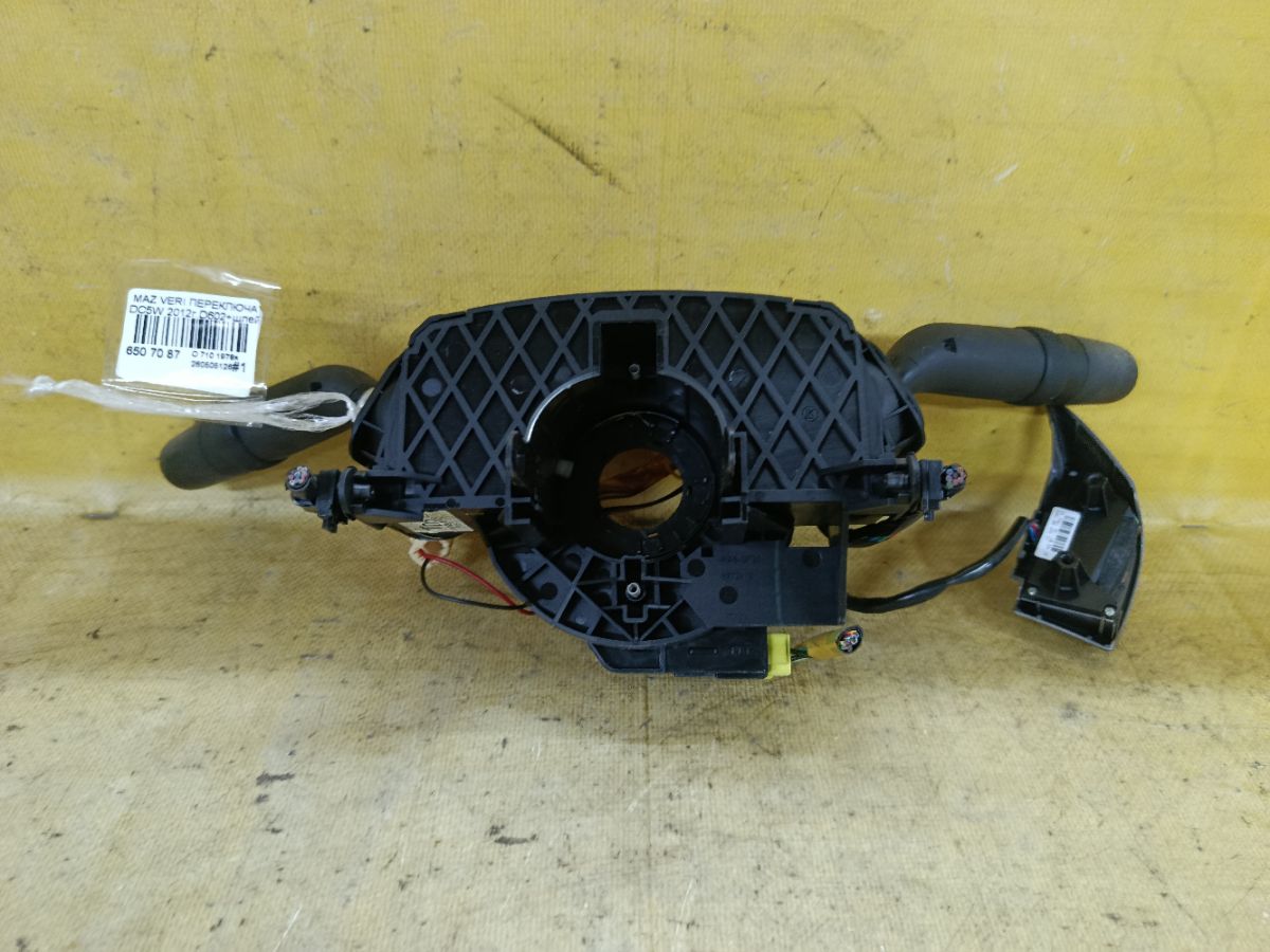 Переключатель поворотов на Mazda Verisa DC5W Фото 3