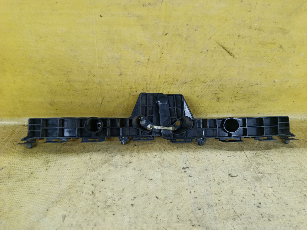 Крепление бампера 71731-54M01, 71732-54M00 на Suzuki Solio MA15S Фото 1