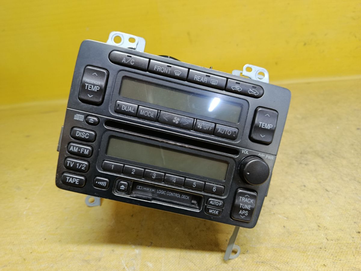 Блок управления климатконтроля 89030-51030 на Toyota Progres JCG10 1JZ-FSE Фото 1