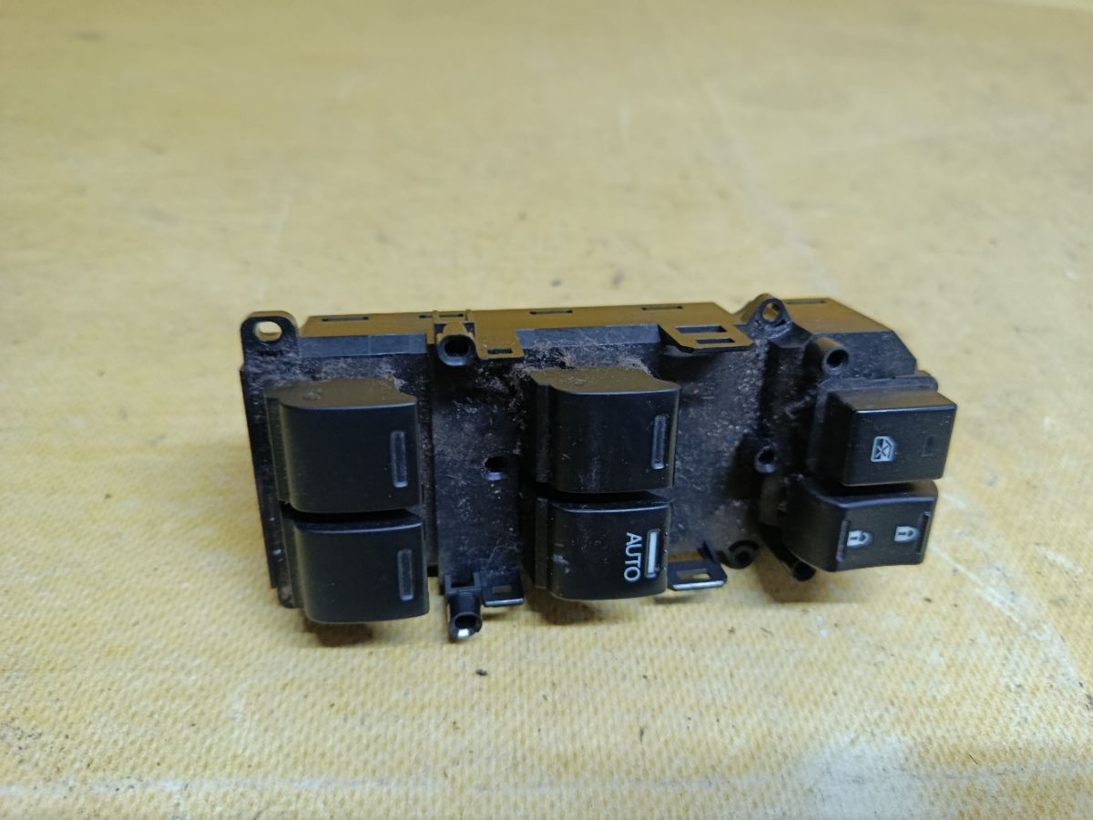 Блок упр-я стеклоподъемниками 35750-SZW-J21 на Honda Stepwgn RK5 Фото 2
