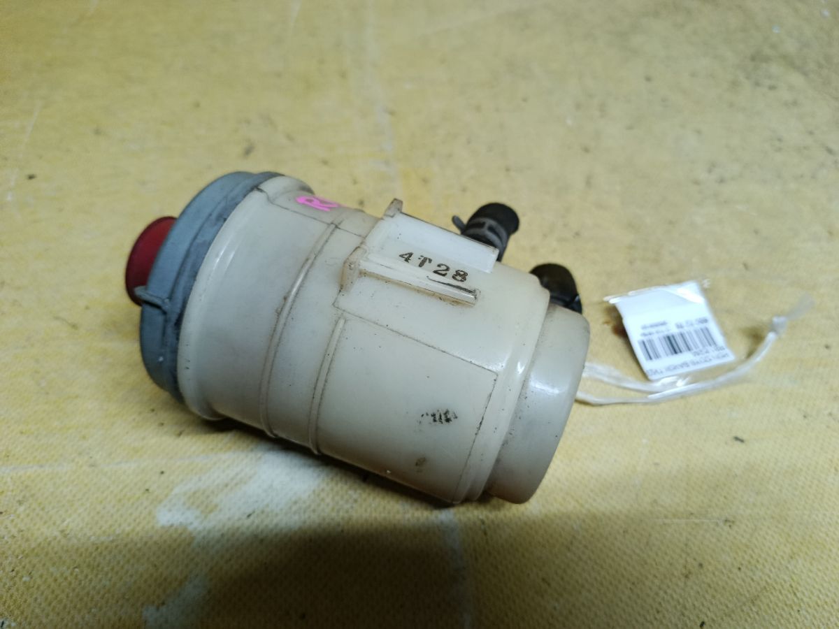 Бачок гидроусилителя 53701-SFE-003 на Honda Odyssey RB1 K24A Фото 1