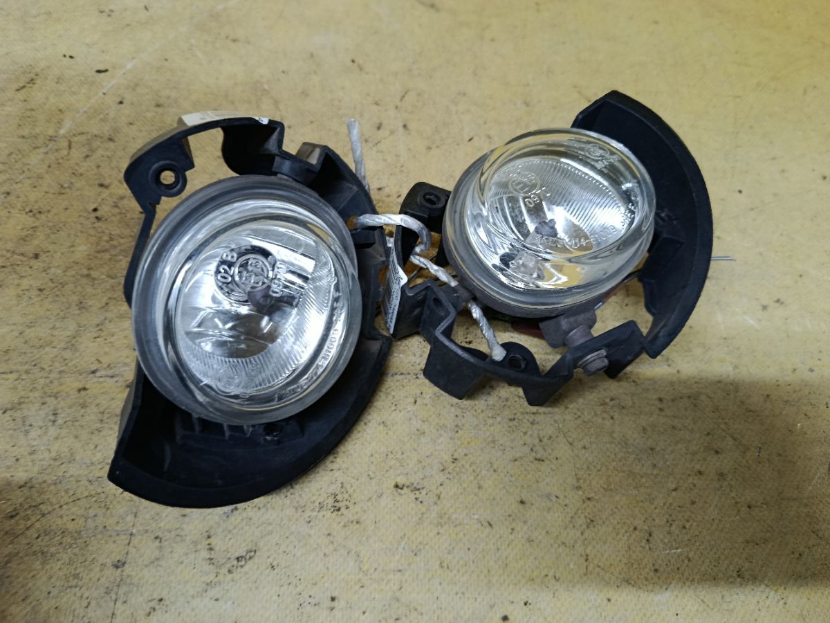 Туманка бамперная 114-61009 114-61009 на Mazda Verisa DC5W Фото 2