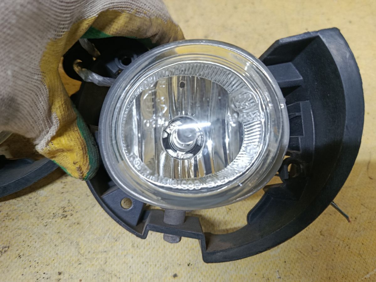 Туманка бамперная 114-61009 114-61009 на Mazda Verisa DC5W Фото 4