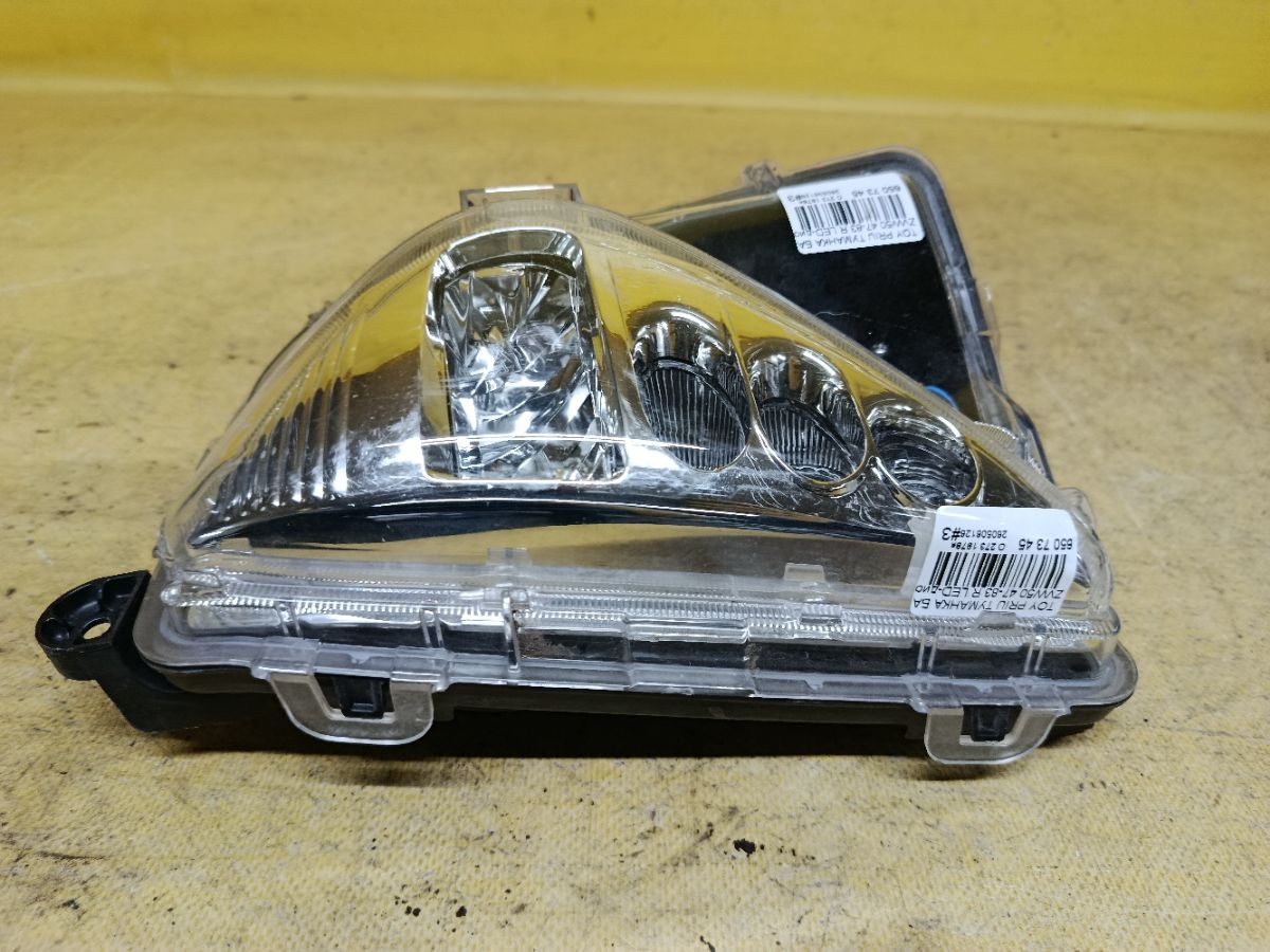 Туманка бамперная 47-83 47-83 на Toyota Prius ZVW50 Фото 2