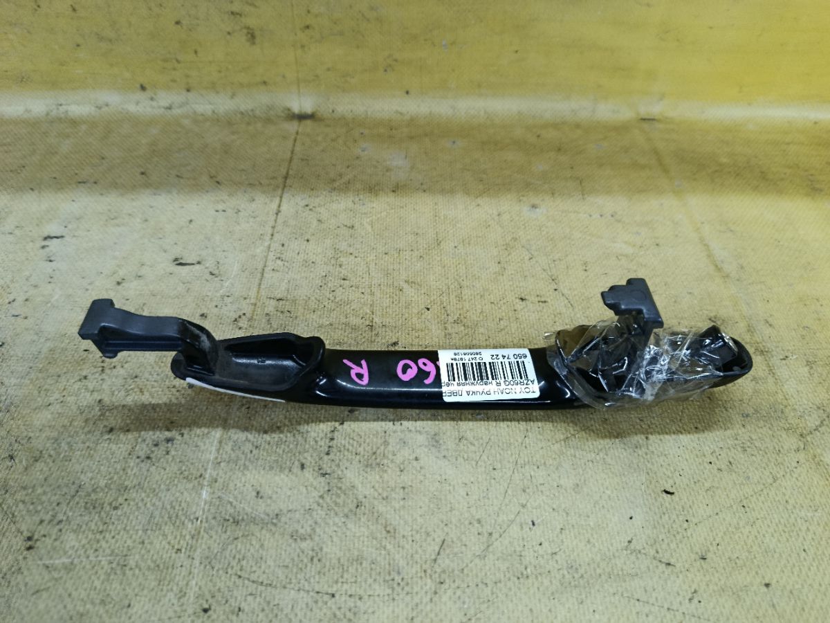 Ручка двери на Toyota Noah AZR60G Фото 2