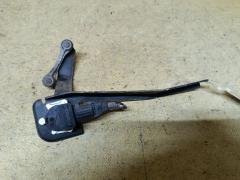 Датчик регулировки наклона фар на Toyota Ractis NCP120 89407-52140, Заднее расположение