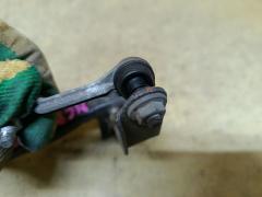 Датчик регулировки наклона фар 89407-52140 на Toyota Ractis NCP120 Фото 3