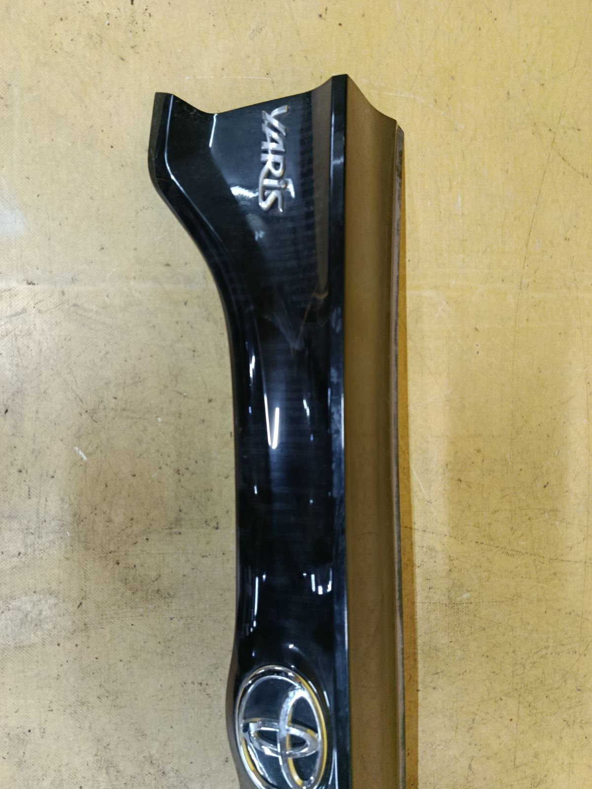 Спойлер 76801-52630, 76801-52630 на Toyota Yaris KSP210 Фото 4