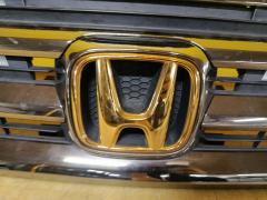 Решетка радиатора 71150-SZW-Z01-M1 на Honda Stepwgn RK5 Фото 4