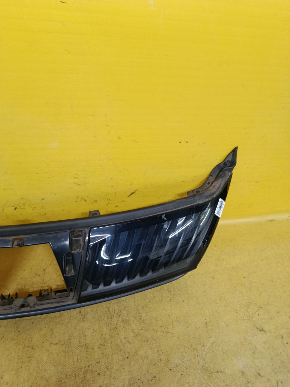 Решетка радиатора 53114-48050 на Toyota Harrier ZSU60W Фото 3