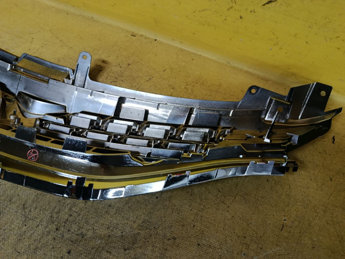 Решетка радиатора 53101-22730 на Toyota Mark X GRX130 Фото 6