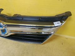 Решетка радиатора 53101-33380 на Toyota Camry AVV50 Фото 2