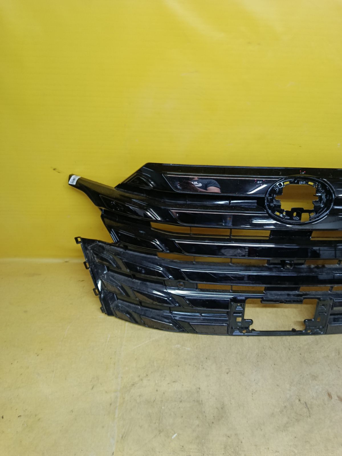 Решетка радиатора 53101-V2110, 53103-V2030 на Toyota Alphard AAHH40W Фото 2