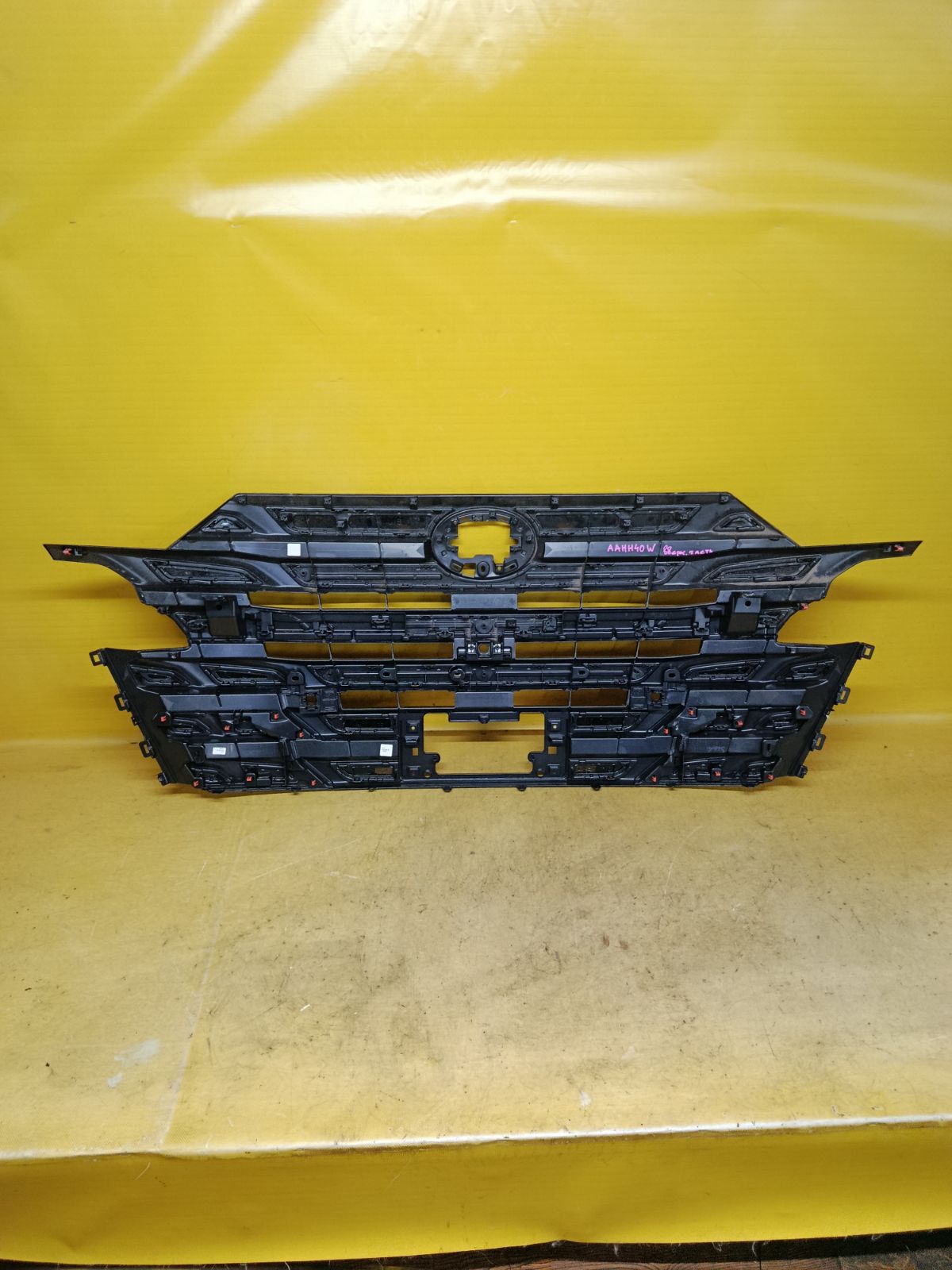 Решетка радиатора 53101-V2110, 53103-V2030 на Toyota Alphard AAHH40W Фото 4