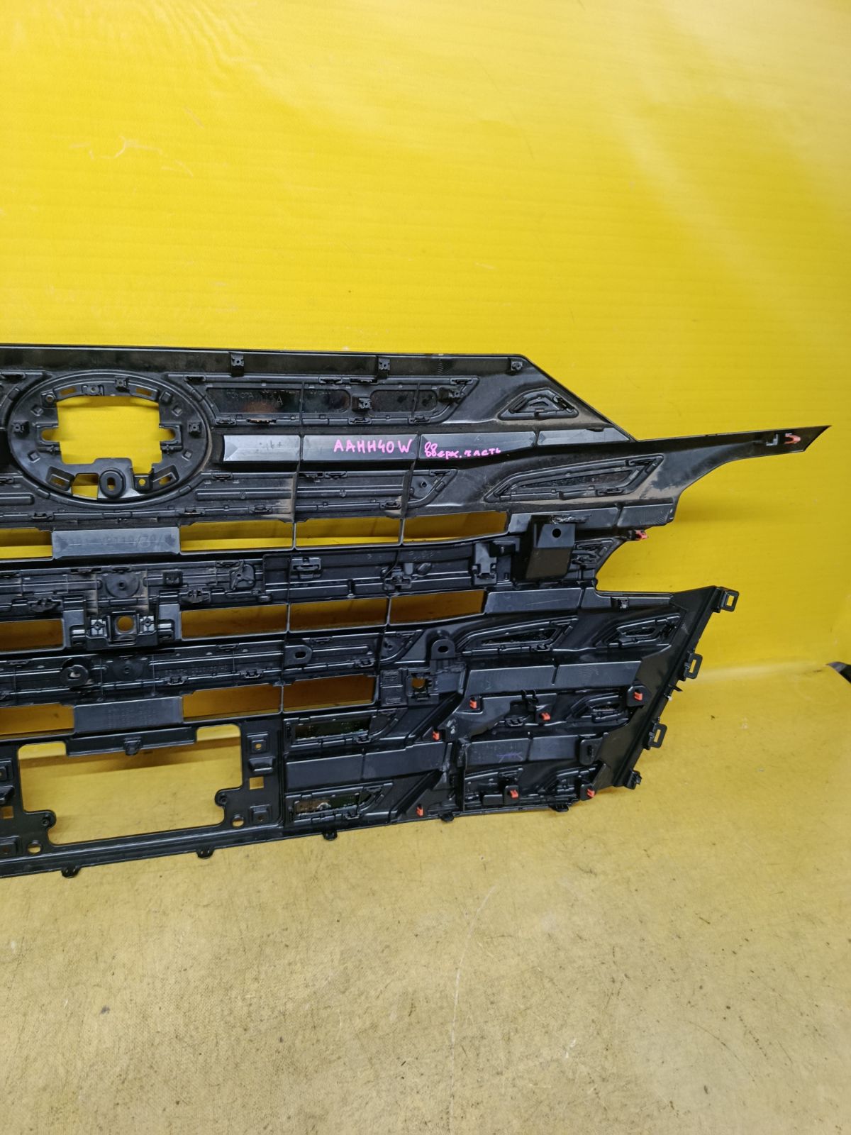 Решетка радиатора 53101-V2110, 53103-V2030 на Toyota Alphard AAHH40W Фото 6