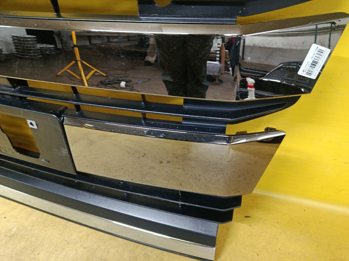 Решетка радиатора 53111-V1020, 53101-V1020 на Toyota Noah ZWR90W Фото 3