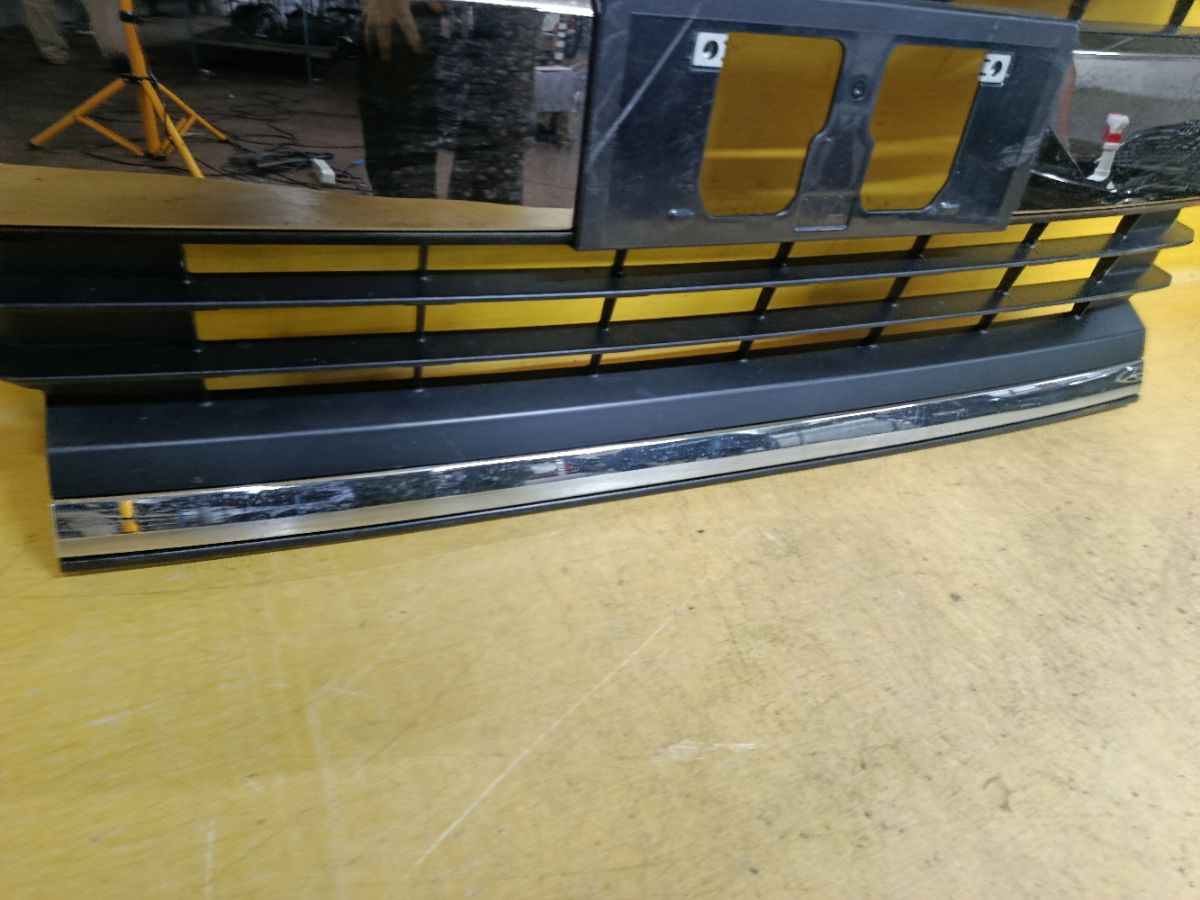 Решетка радиатора 53111-V1020, 53101-V1020 на Toyota Noah ZWR90W Фото 6