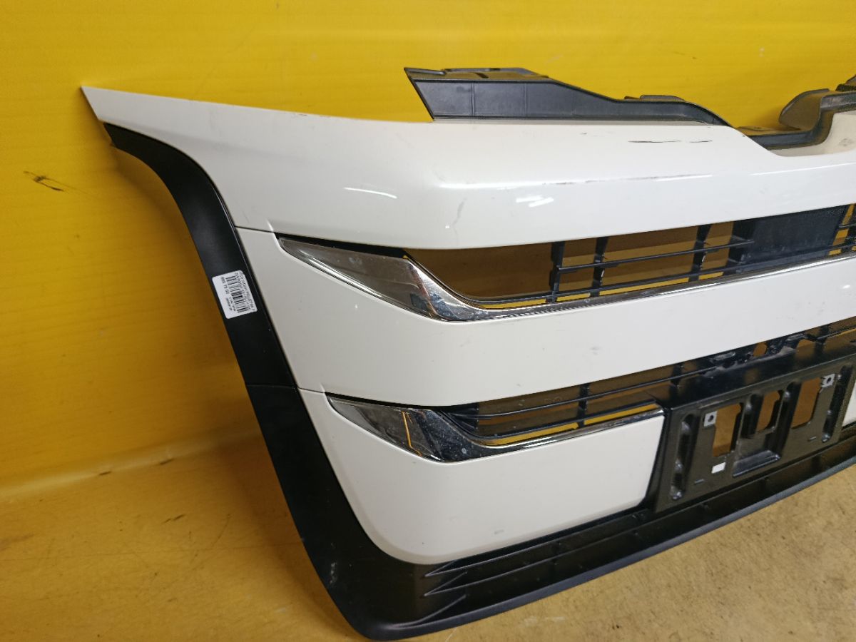 Решетка радиатора 53115-V1100, 53111-V1010, 53101-V1010 на Toyota Noah ZWR90W Фото 4