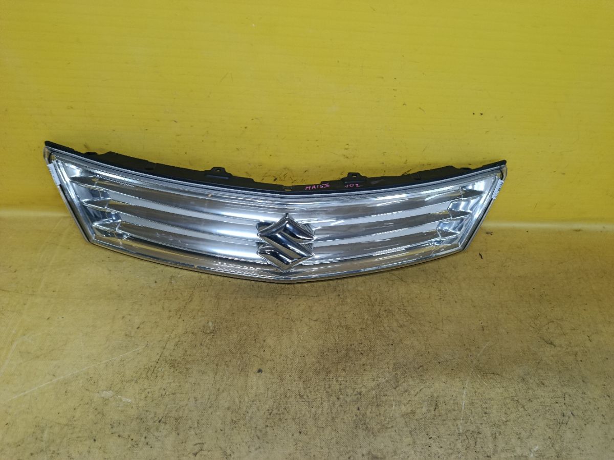 Решетка радиатора 72110-54MA на Suzuki Solio MA15S Фото 1