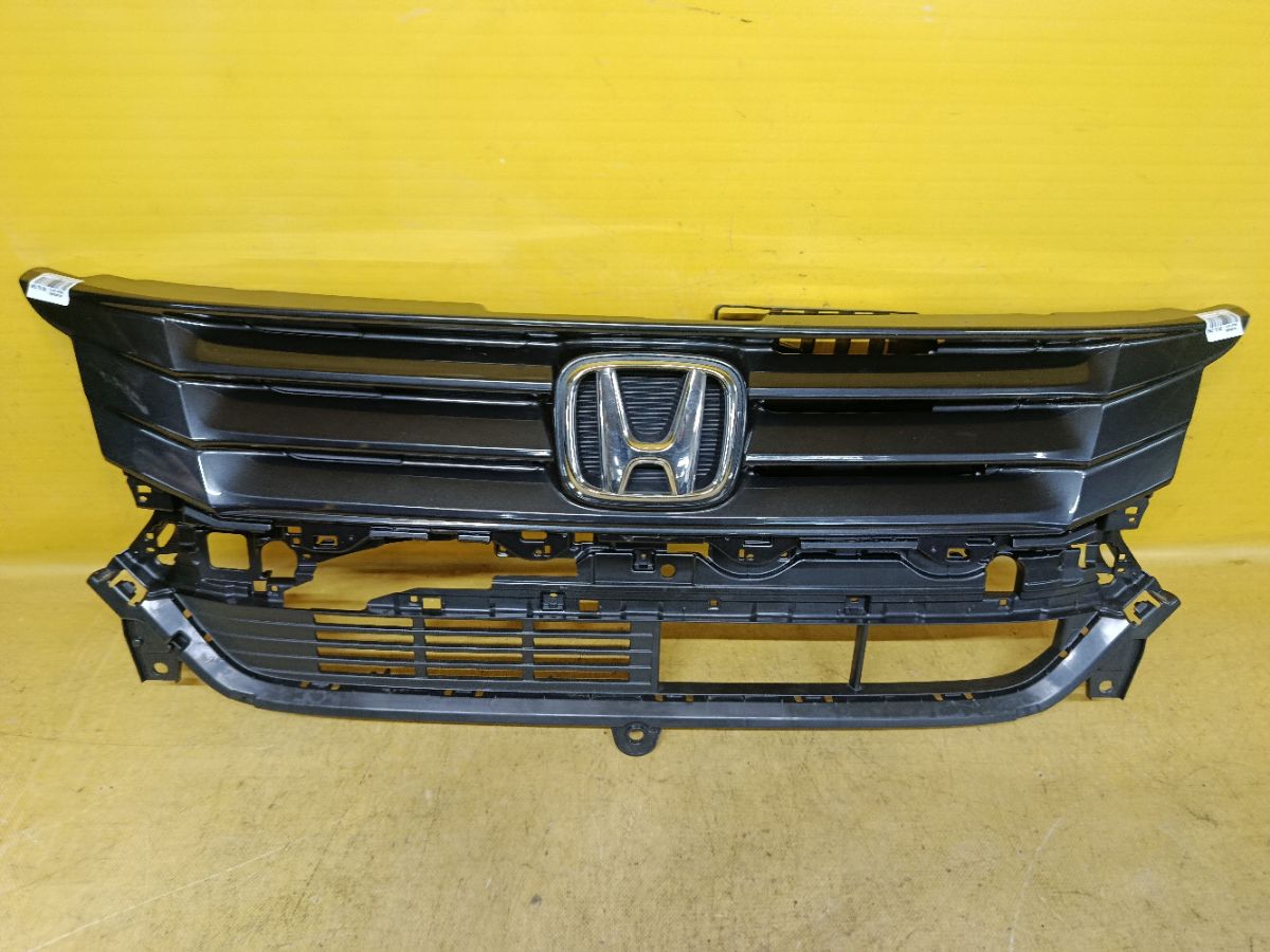 Решетка радиатора 71121-T6G-J010-M1 на Honda N-Wgn JH1 Фото 1