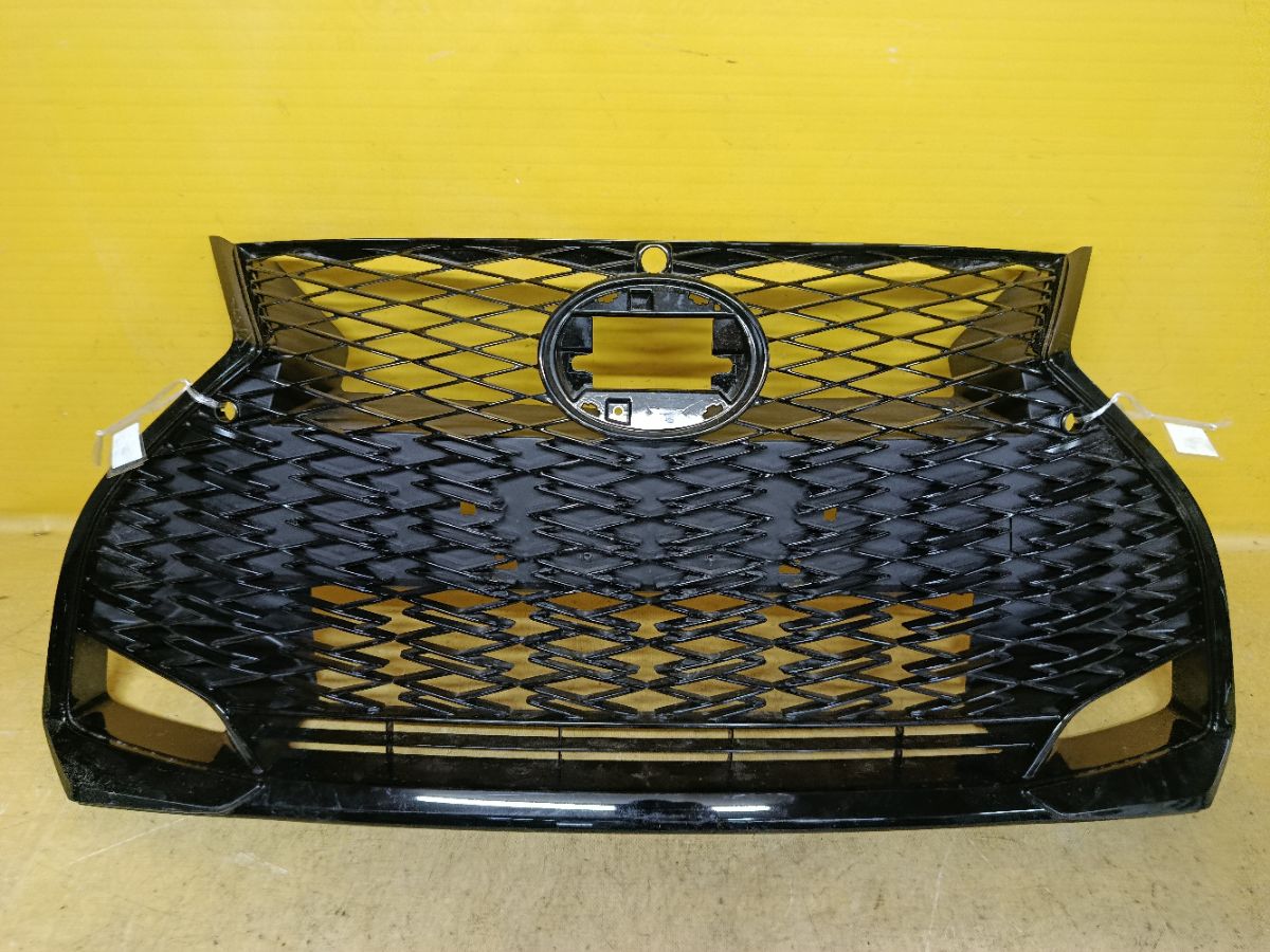 Решетка радиатора 52112-53180 на Lexus Is GSE31 Фото 1
