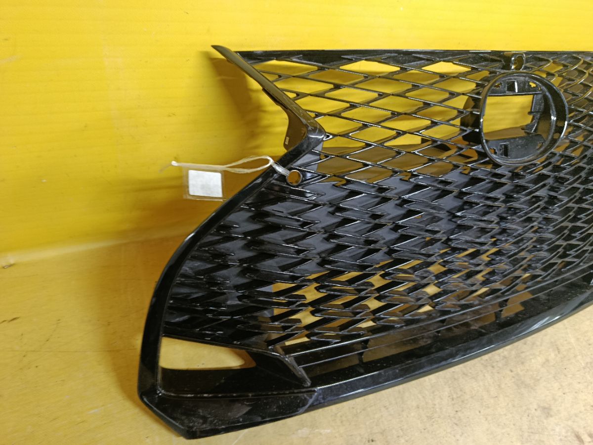 Решетка радиатора 52112-53180 на Lexus Is GSE31 Фото 3