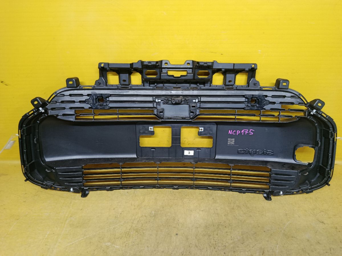 Решетка радиатора 53111-52G70 на Toyota Sienta MXPC10 Фото 7