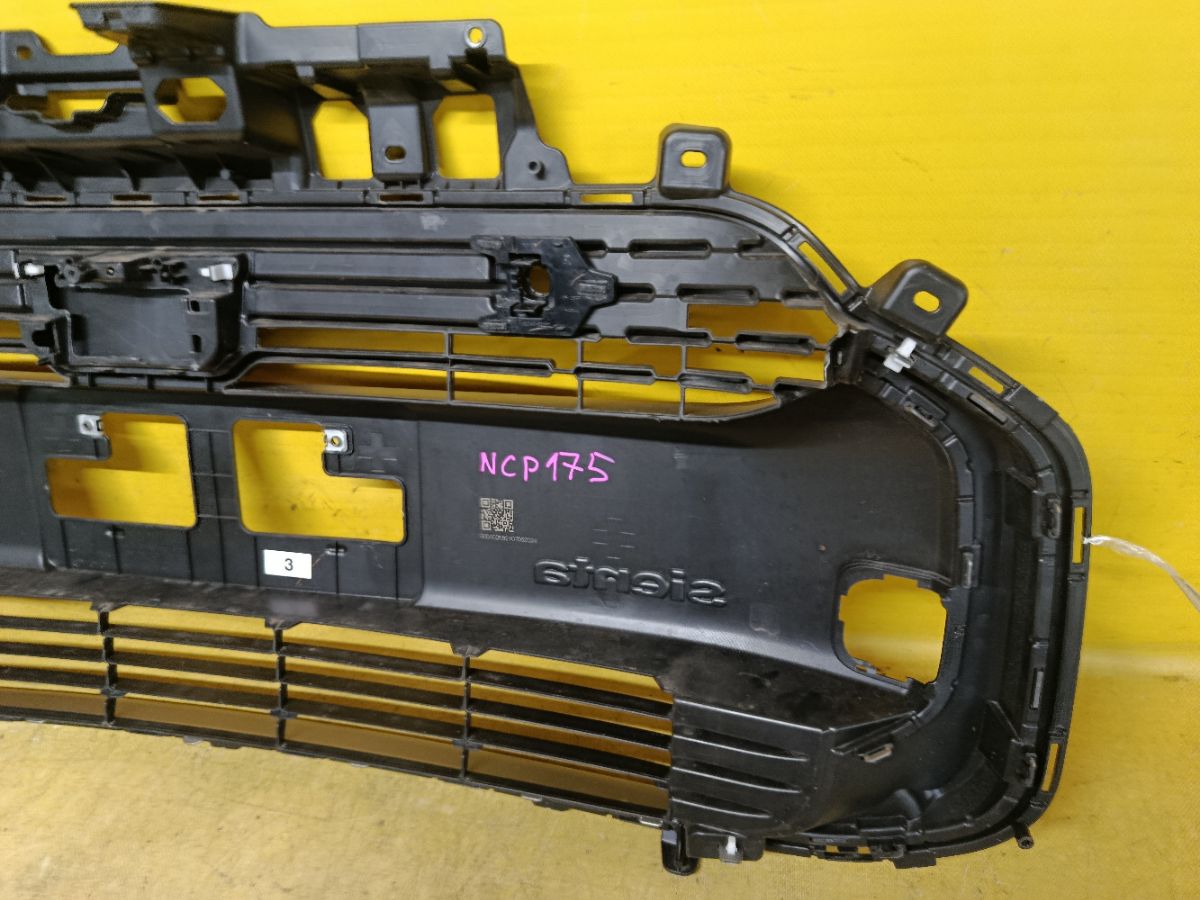 Решетка радиатора 53111-52G70 на Toyota Sienta MXPC10 Фото 8