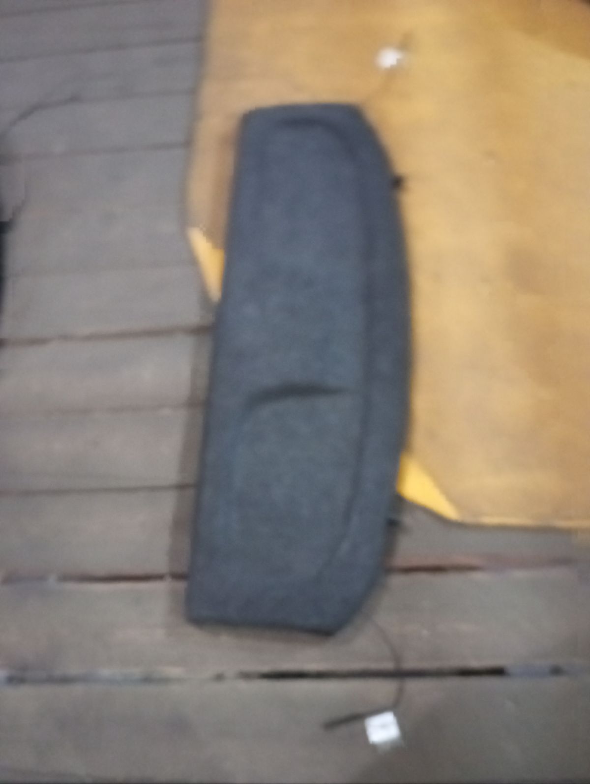 Шторка багажника 64330-52010-C0 на Toyota Vitz NCP10 Фото 8