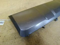 Накладка на бампер 52451-60030 на Toyota Land Cruiser TRJ250W Фото 4
