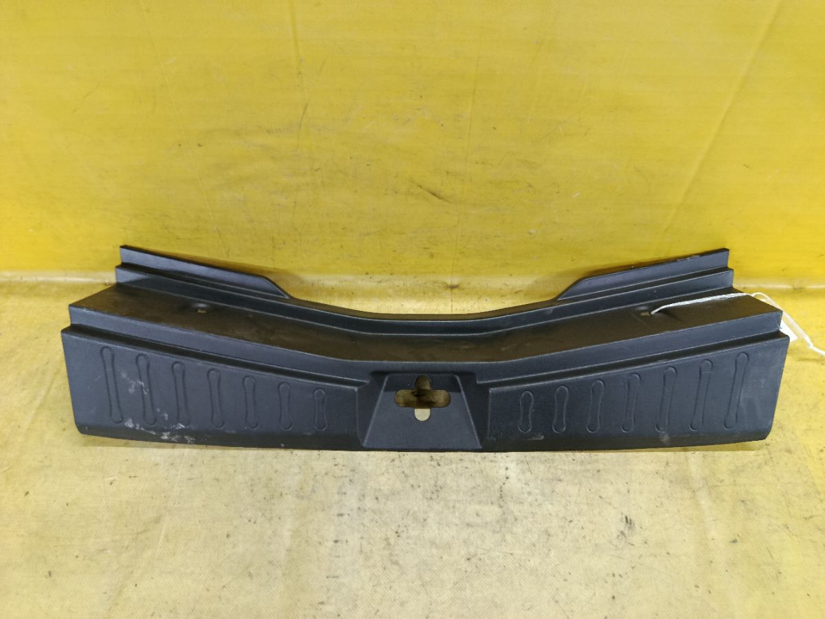 Обшивка багажника 84992-3VA0A на Nissan Note E12 Фото 1