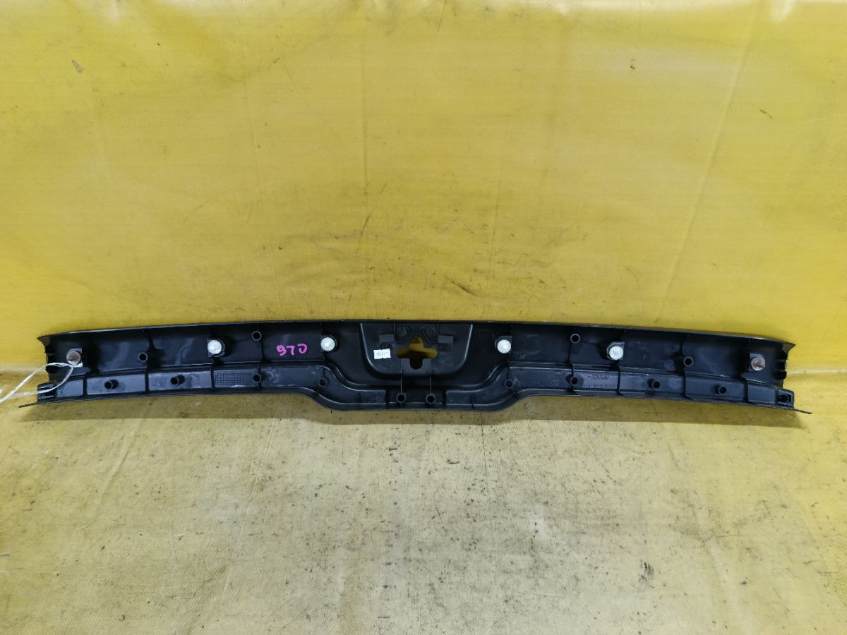 Обшивка багажника 84990-1VA0A на Nissan Serena C26 Фото 3