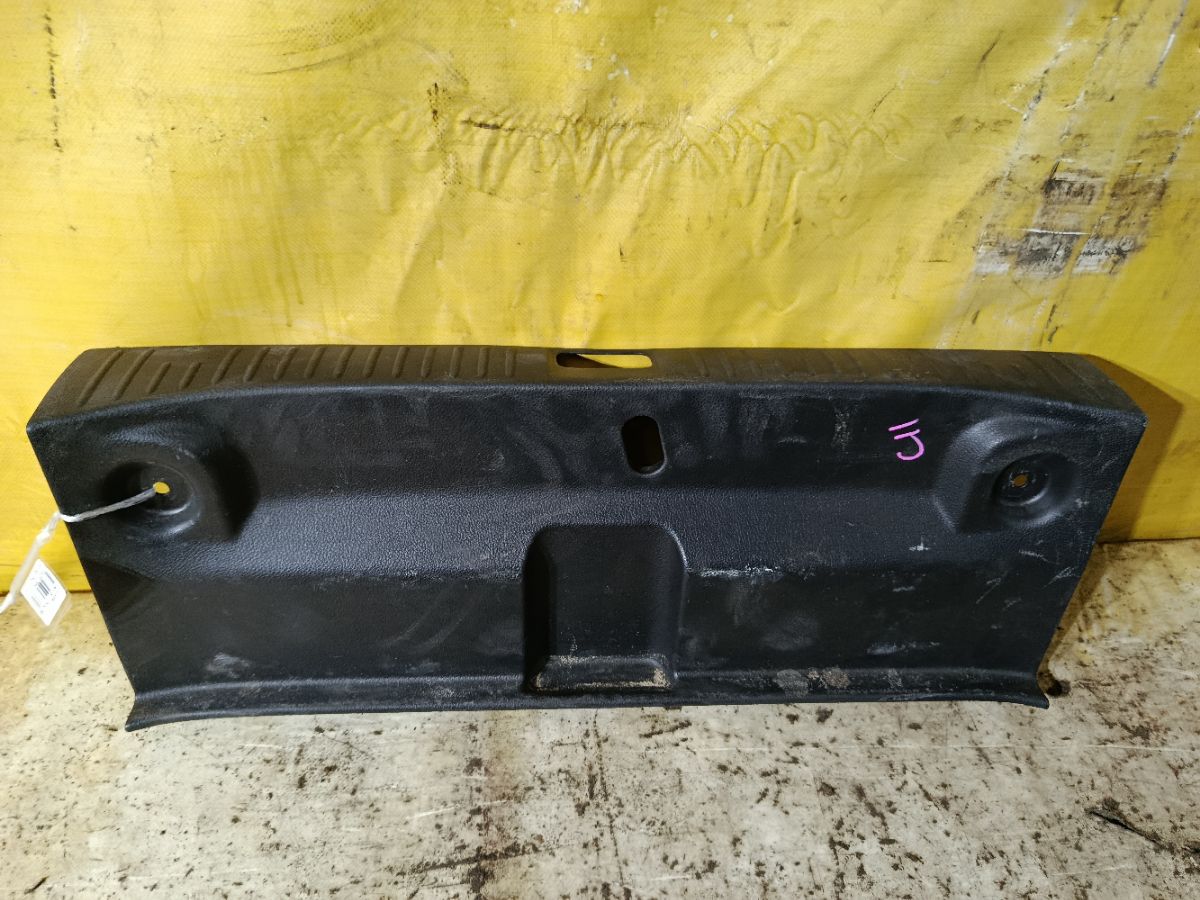 Обшивка багажника 84921-ED900 на Nissan Tiida C11 Фото 1