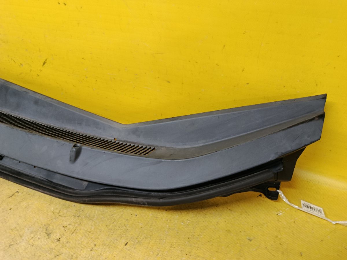 Решетка под лобовое стекло 74200-TF0-0000-50 на Honda Fit Hybrid GP1 Фото 2