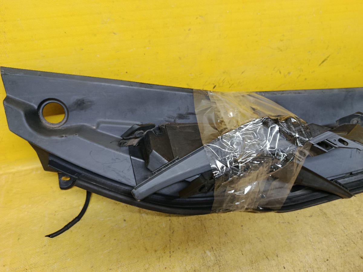 Решетка под лобовое стекло 74200-TF0-0000-50 на Honda Fit Hybrid GP1 Фото 4