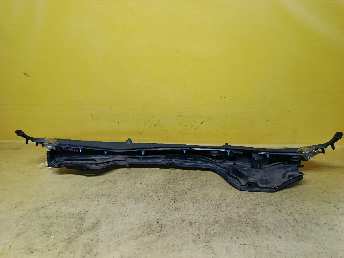 Решетка под лобовое стекло 55708-B2261 на Daihatsu Move LA150S Фото 5