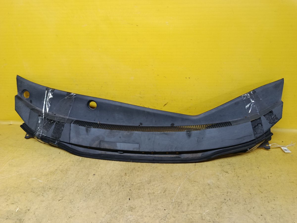 Решетка под лобовое стекло 74200-TM8A-0002-50 на Honda Insight ZE2 Фото 1
