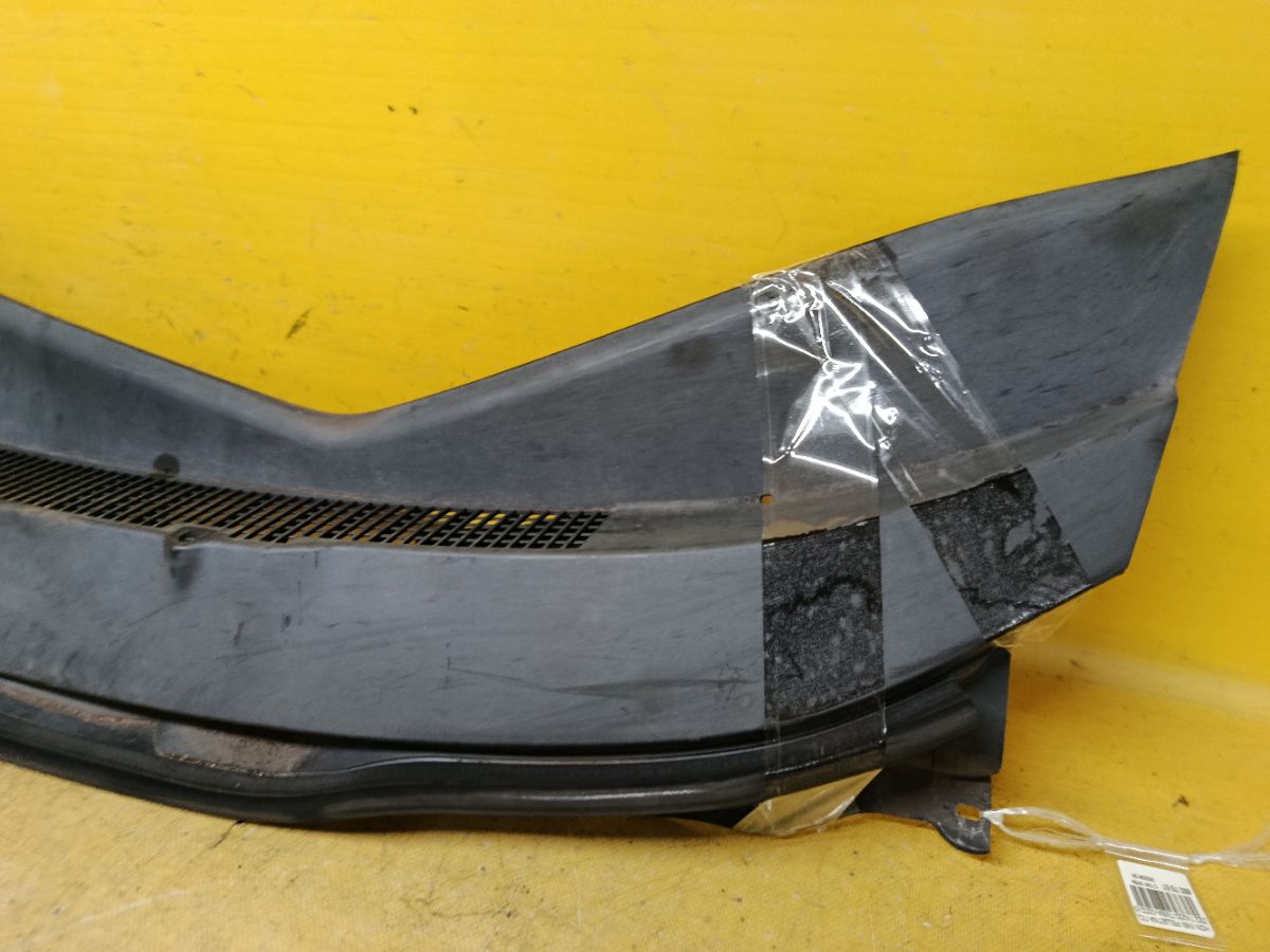 Решетка под лобовое стекло 74200-TM8A-0002-50 на Honda Insight ZE2 Фото 2