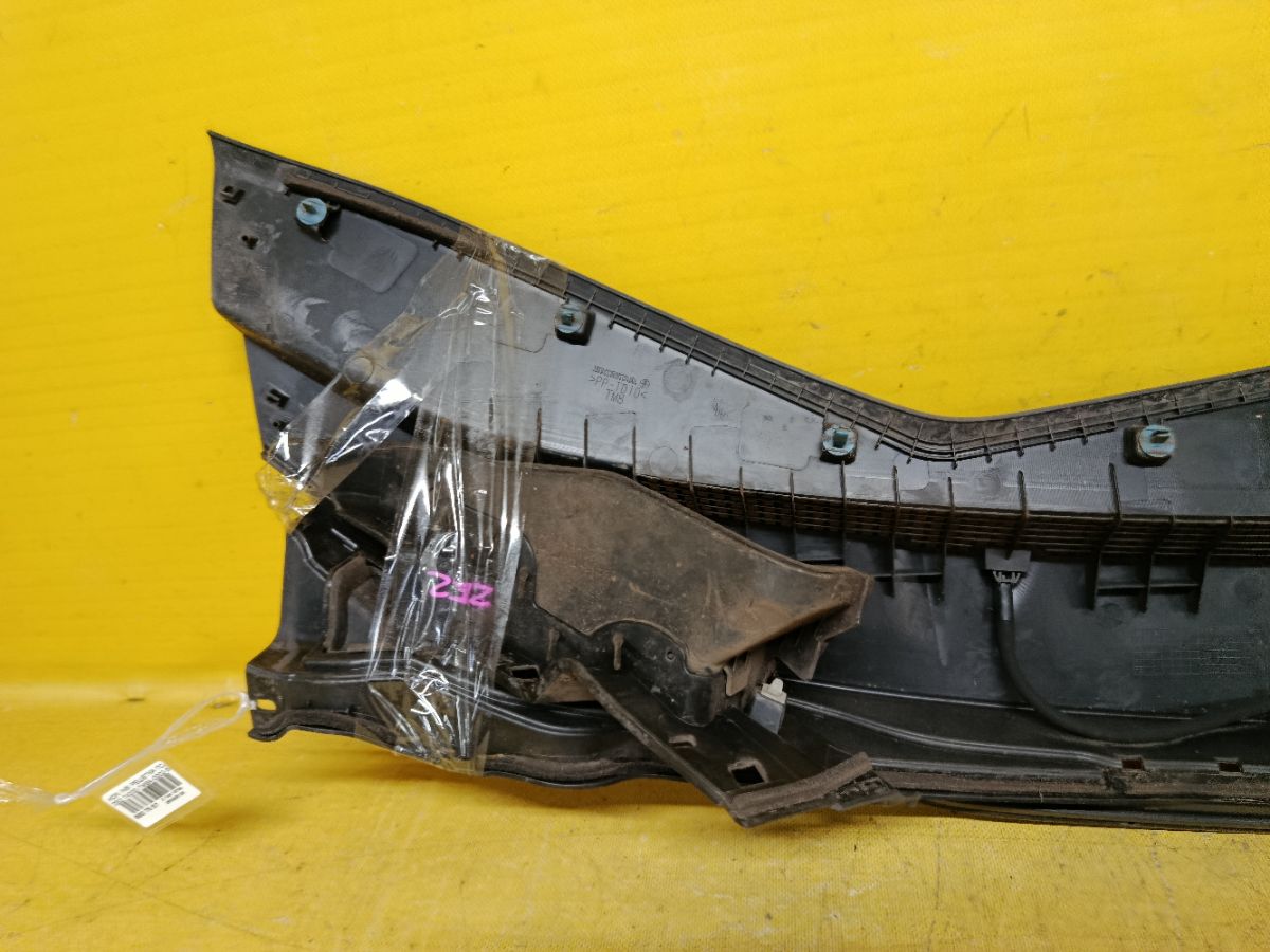 Решетка под лобовое стекло 74200-TM8A-0002-50 на Honda Insight ZE2 Фото 7