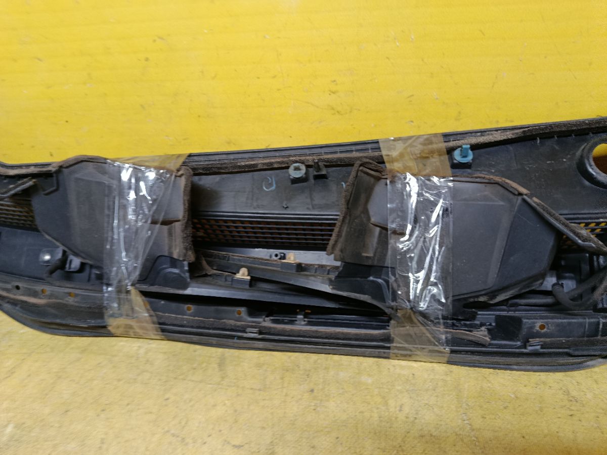 Решетка под лобовое стекло 74200-TF0-0000-50 на Honda Fit GE6 Фото 6