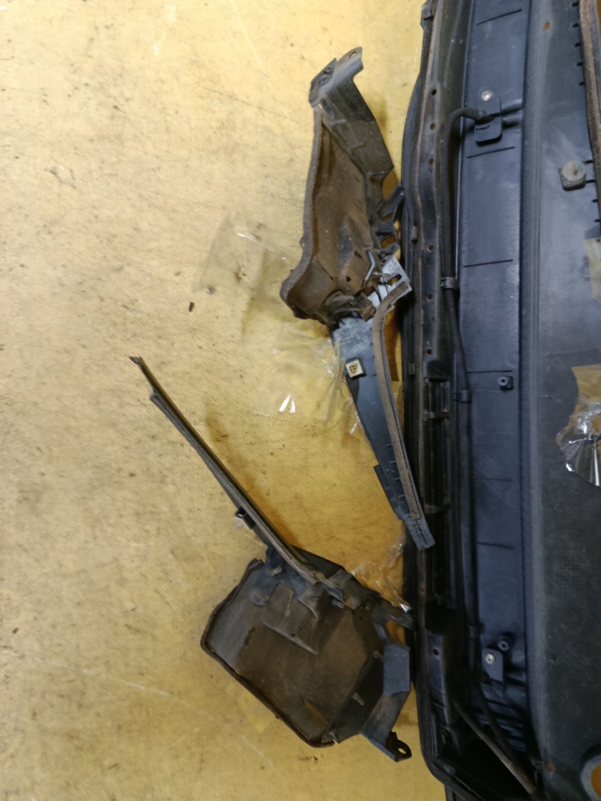 Решетка под лобовое стекло 74200-TF0-0000-50 на Honda Fit GE6 Фото 6