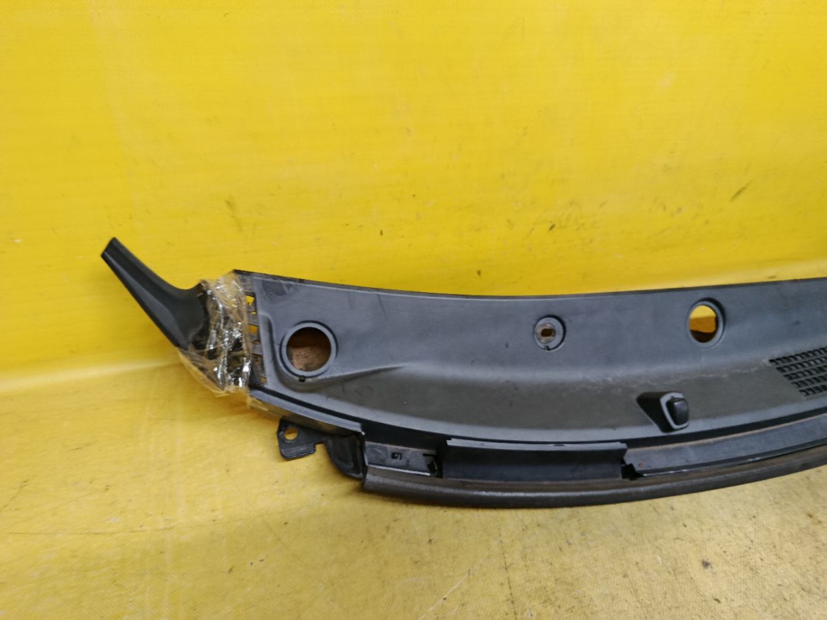 Решетка под лобовое стекло 55781-B2130 на Daihatsu Move LA100S Фото 4
