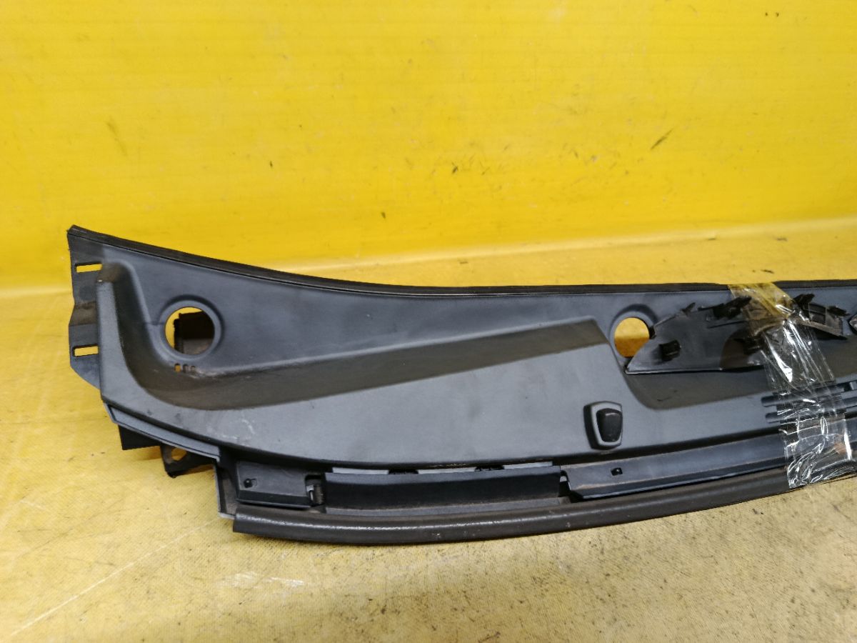Решетка под лобовое стекло 55708-B2260 на Daihatsu Move LA150S Фото 4