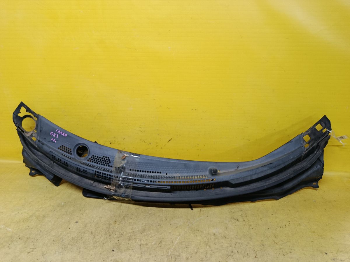 Решетка под лобовое стекло 74200-SYY-00-50 на Honda Freed GB3 Фото 1