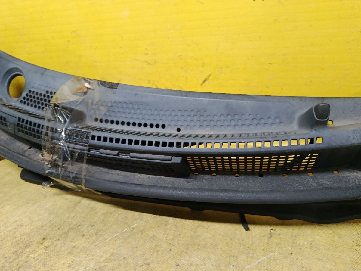 Решетка под лобовое стекло 74200-SYY-00-50 на Honda Freed GB3 Фото 3