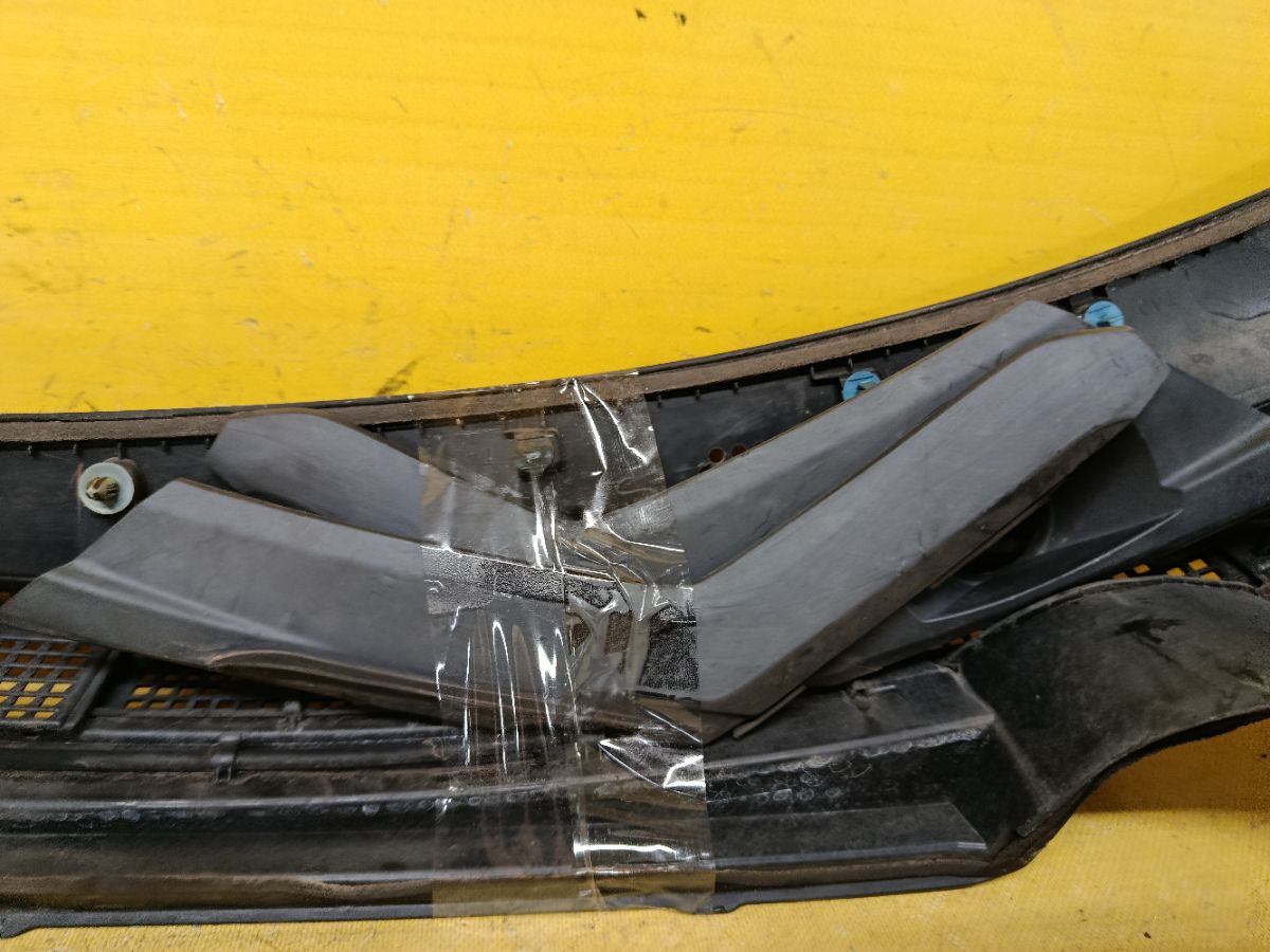 Решетка под лобовое стекло 74200-SYY-00-50 на Honda Freed GB3 Фото 7