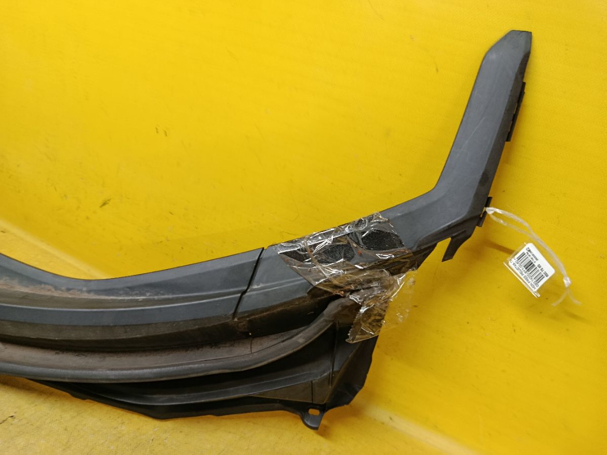 Решетка под лобовое стекло 74200-SYY-00-50 на Honda Freed GB3 Фото 2